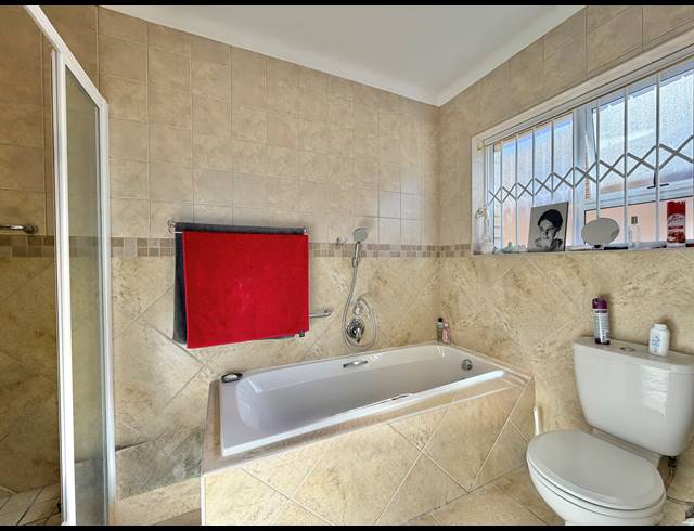 3 BEDROOM HOUSE FOR SALE IN WAVECREST